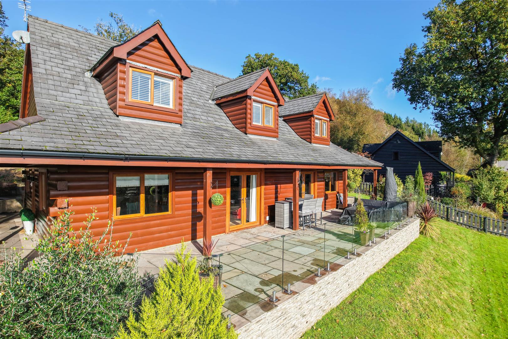11 Oakmead Road, Llanharan, Pontyclun, Rhondda Cynon Taff, CF72 9FB